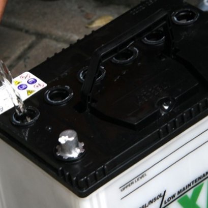 7 เคล็ดลับการบำรุงรักษาแบตเตอรี่รถยนต์ 