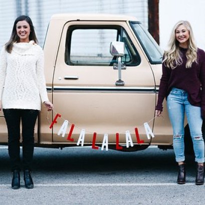 เปลี่ยนแบตนอกสถานที่ - เคล็ดลับสำหรับคุณผู้หญิง สำหรับการเตรียมรถให้พร้อมในการท่องเที่ยวกับชาวแก๊งส์