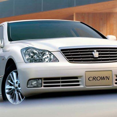 เปลี่ยนแบตเตอรี่ Toyota Crown แบตหมด ราคาถูก ติดตั้ง ฟรี!