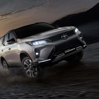 เปลี่ยนแบตเตอรี่ Toyota All New Fortuner 2015 - 2025 แบตหมด ราคาถูก ติดตั้ง ฟรี!