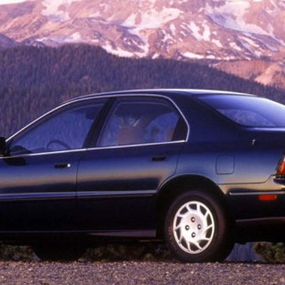 เปลี่ยนแบตเตอรี่ Honda Accord ท้ายก้อน-ท้ายสองก้อน แบตหมด ราคาถูก ติดตั้ง ฟรี!