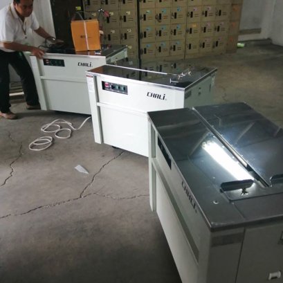 จัดส่งเครื่องรัดกล่องไต้หวัน CHALI รุ่น JN-740 28/11/62