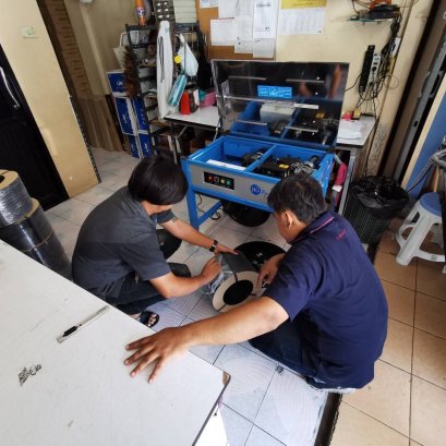 จัดส่งเครื่องรัดกล่อง รุ่น WE-801U 21/10/62