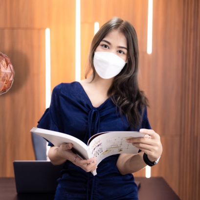 เลือกโคมไฟไหนถึงจะเหมาะ กับกูรูโคมไฟ สาวสวย พราวเสน่ห์