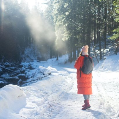 รู้ไว้ไม่พลาด!!  การเลือกรองเท้ากันหิมะและข้อแนะนำเดินไม่ลื่นล้มบนพื้นหิมะหรือน้ำแข็งกันค่ะ