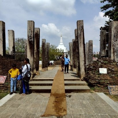 เจดีย์ถูปาราม เมืองอนุราธปุระ ศรีลังคา