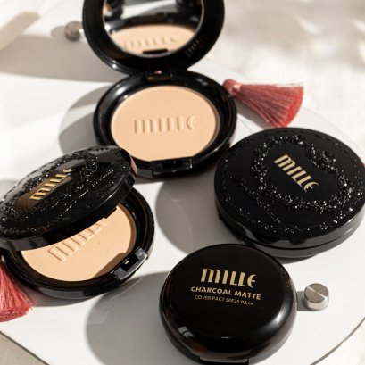 ที่สุดของแป้งผิวเนียนคุมมันยืนหนึ่ง ให้แป้ง mille ตลับดำเลย