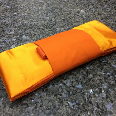 ไตรครองโทเร สีทอง