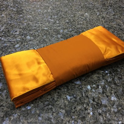 ไตรครองโทเร สีพระราช