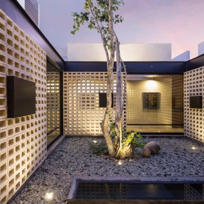 "LEGO BLOCK SYSTEM" วัสดุที่ช่วยให้บ้านโปร่งโล่ง รับลมจากธรรมชาติ และถ่ายเทอากาศได้อย่างดี