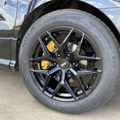 Hyundai H1 กับล้อ BW ไทยแลนด์ ยาง Giti  235/55/18