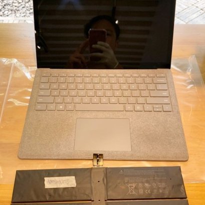 ซ่อม Surface Laptop แบตบวม