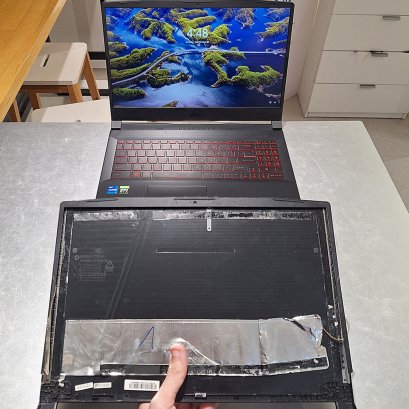 MSI GF66 เบ้าบานพับแตก ซ่อมแบบไหนดี?