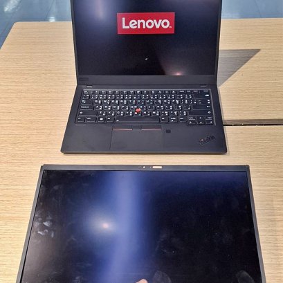 ThinkPad X1 Carbon Gen8 เปลี่ยนจอทัชสกรีน หลังโดนแมวกัด