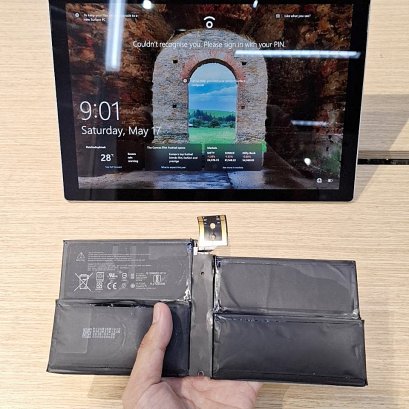 Surface Pro 6 เมื่อแบตบวม ดันจอ เปลี่ยนแบต ใช้ต่อได้อีกยาว คุ้มกว่าซื้อใหม่