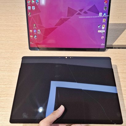 ซ่อม Surface Pro 8 จอแตก เปลี่ยนจอแท้ตรงรุ่น สีสด ทัชลื่น 