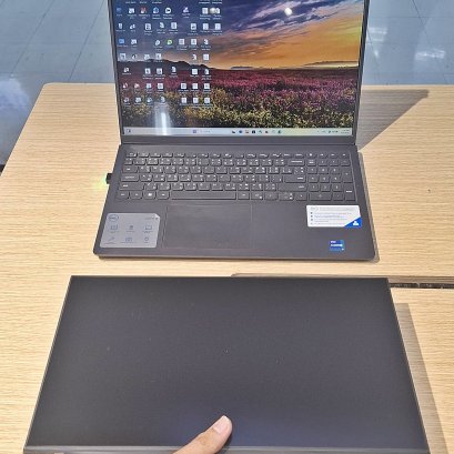 เปลี่ยนจอ Dell Inspiron 15 3520 และซ่อมบานพับแบบครบจบในที่เดียว โดย TRUE IT