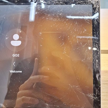 Surface Go 2 ตกจนจอแตก ต้องซ่อมยังไงให้ปลอดภัยและใช้งานได้เหมือนเดิม?