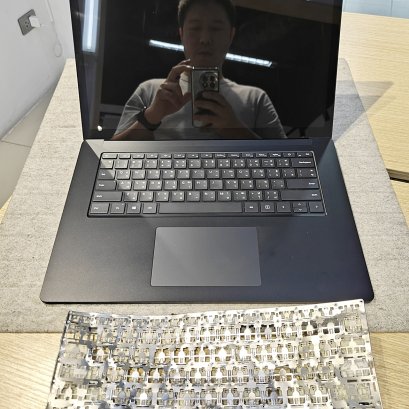 Surface Laptop คีย์บอร์ดกดไม่ติดบางปุ่ม  แก้ได้ ไม่ต้องเดา