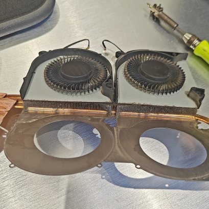 Acer เครื่องร้อนผิดปกติ ทั้งที่เพิ่งทำความสะอาดไป