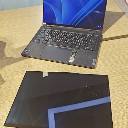 Lenovo Yoga 7 14IRL8 จอแตก ศูนย์บอกราคา 3x,xxx แต่เราซ่อมได้ถูกกว่า 3 เท่า