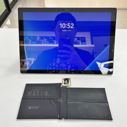 เปลี่ยนแบตเตอรี่ Surface Pro 5 อย่างถูกวิธี พร้อมบริการมืออาชีพที่ TRUE IT