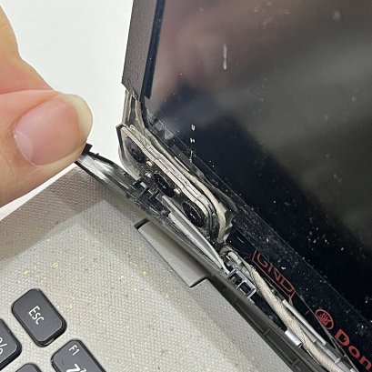 ซ่อม Acer AV51 บานพับหัก เบ้าแตก เปลี่ยนอะไหล่แท้ พร้อมเก็บงานสวยที่ TRUE IT