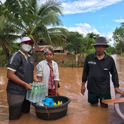 น้ำท่วมจะหนักแค่ใหน แต่น้ำใจเราหนักกว่า
