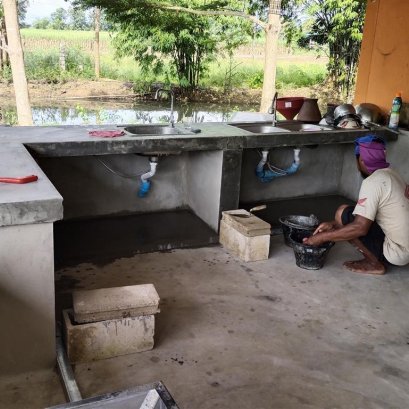 ต่อเติมครัวไทยหลังบ้านพร้อมเคาน์เตอร์ต้นทุนต่ำ