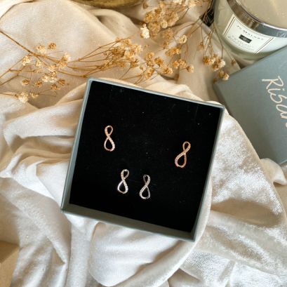 Risara Infinity Earrings