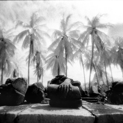 เมื่อได้แรงบันดาลใจจากหัตถ ์ของพระพุทธรูปที่แตกหัก นัยยะยามเสื่อมครั้งอยุธยา 