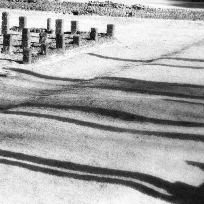 บ้างก็มองฐานว่าหนาและหนักเสียเหลือเกิน