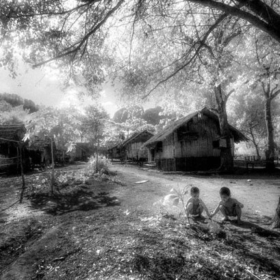 เติบโต... หาเรื่องเล่า สมศักดิ์ พัฒนพิฑูรย์