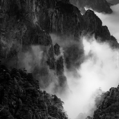 เมื่อก่อนเคยสงสัยว่าทำไมศิลปินจีนชื่นชอบการเขียนภาพขุนเขา..