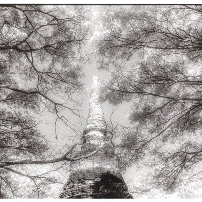 กลาง..ละครั้งหนึ่งในยุคฟิลม์อินฟราเรด..  #infrared #film #kodakHIE