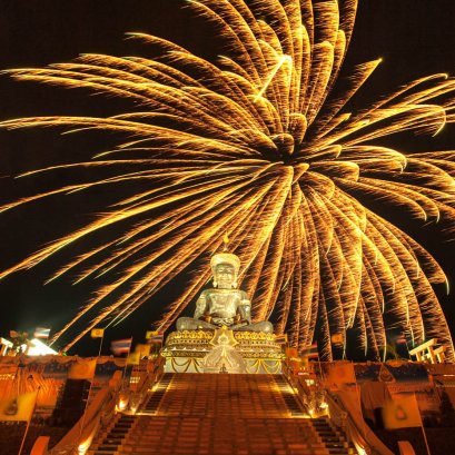 พระพุทธมหาธรรมราชา ณ พุทธอุทยานเพชรบุระ 