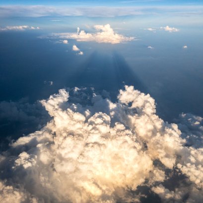 นั่งเรือนบินชมตึกระฟ้าและป๊อปคอร์น 