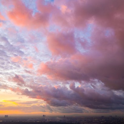 วันนี้ ท้องฟ้าสีชมพู