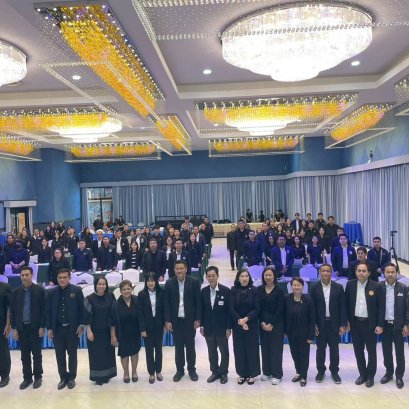 วันพุธที่ 24 - วันพฤหัสบดีที่ 25 มิถุนายน 2569 ดร.จิตรกรเผด็จศึกประธานหอการค้ากลุ่มจังหวัดภาคตะวันออก 1 นายยุทธนามาตเจือ ประธานหอการค้านายทนงศักดิ์ ทรัพย์เฟื่องฟูรองประธานหอการค้า ร่วมประชุมเชิงปฏิบัติการจัดทำแผนพัฒนากลุ่มจังหวัดภาคตะวันออก 1 (ฉะเชิงเทรา 