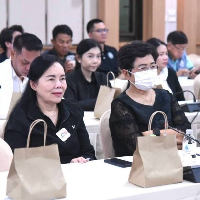 วันพุธที่ 9 กันยายน 2569 เวลา 09:30 - 12.00 น. นายสมพงษ์ นำศรีเจริญสุข กรรมการหอการค้า ร่วมประชุมติดตามผลการดำเนินงาน To BE NUMBER ONE ในสถานประกอบการ ชุมชน สถานศึกษา และหน่วยงานในสังกัดกระทรวงยุติธรรม จังหวัดฉะเชิงเทราปีงบประมาณ 2569 ครั้งที่ 4 ณ ห้องประ