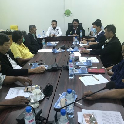 ร่วมประชุมหารือเรื่องตลาดล่วงหน้าค้าขายข้าว