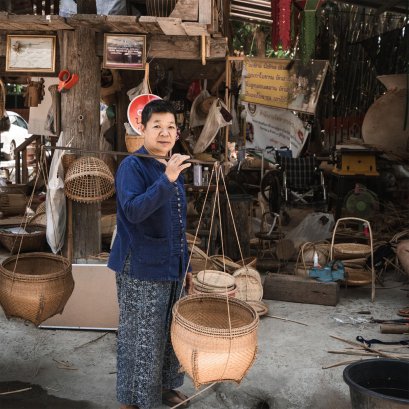 ชุ ม ช น บ้ า น ป่ า บ ง ย้ อ น อ ดี ต ใ น ชุ ม ช น จั ก ส า น เ ก่ า แ ก่