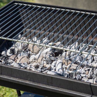 6 ประโยชน์ของขี้เถ้า ที่นำกลับไปใช้งานแทนการทิ้งลงขยะได้