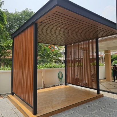 งานต่อเติมพื้นที่ข้างบ้านเป็นโซนนั่งเล่น