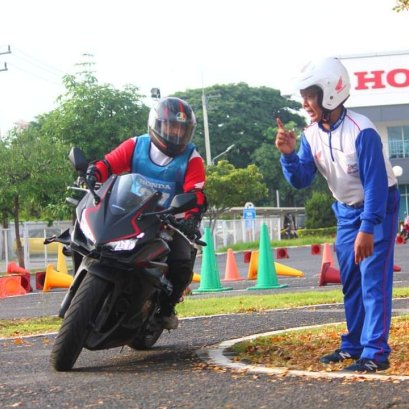 อภิโชคอนันไบค์