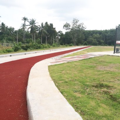 Spray Coat System :  SBR Chip & Binder 10 mm. + EPDM Chip & PU Spray Coat 3 mm.