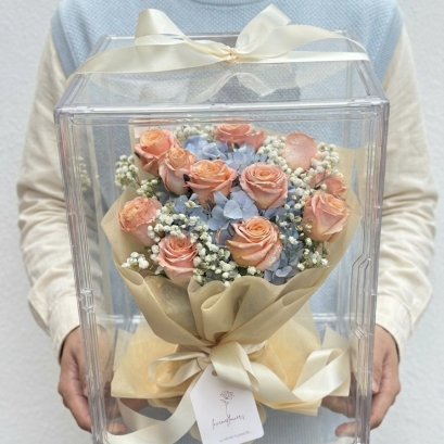 Fresh Flowers - Ombre Tone in AcrylicBox