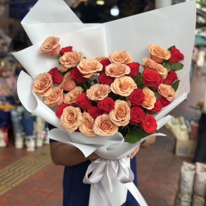 40 Cappucino Red Roses