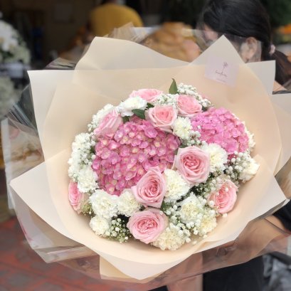 Pink hydrangea mix bouquet