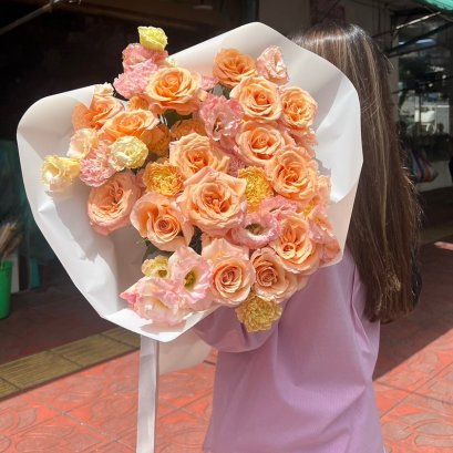 Ombre Premium Bouquet - Size M